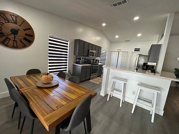 5th image of 7803 Laurel Oak Ln