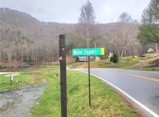 7 Water Sound Dr, Elk Park, NC 28622