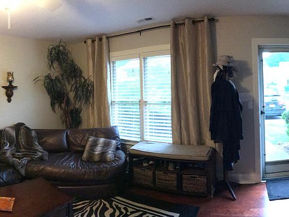 2nd image of 63 Crystal Oaks Ct