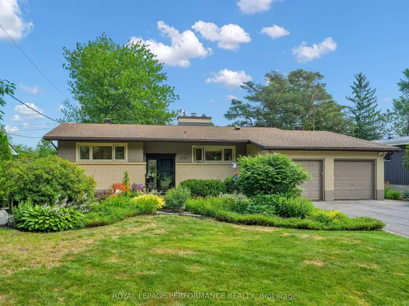 2321 Hillary Ave, Ottawa, ON K1H 7J2