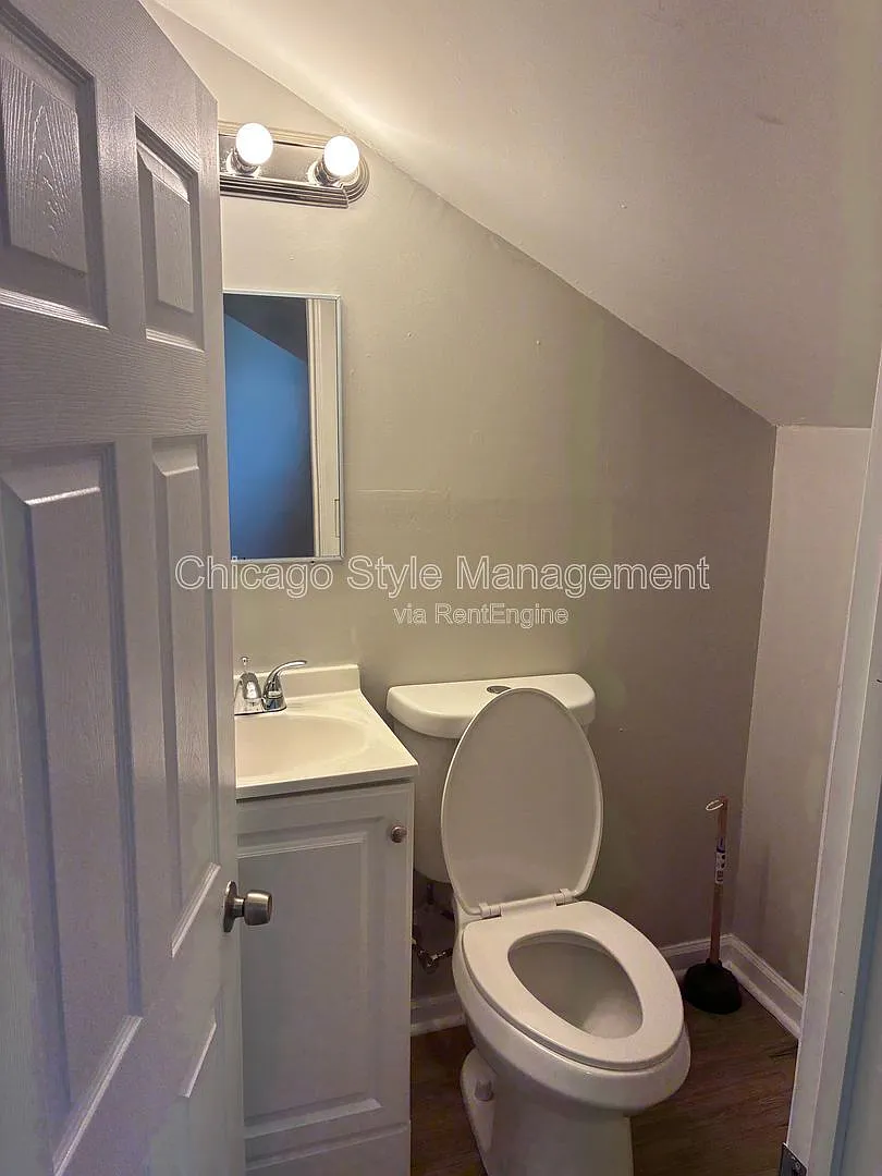 3 bed, 2.0 bath, $1,895 — Photo 4
