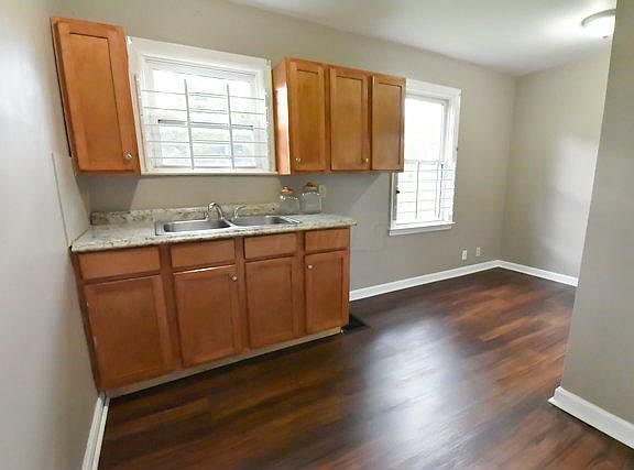 2nd image of 2459 Renwood Pl
