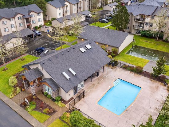 25025 SE Klahanie Boulevard #L102, Issaquah, WA 98029