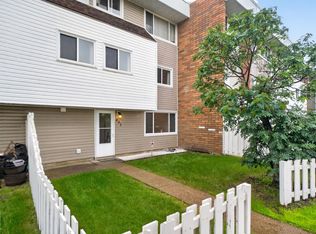 2908 116a Ave NW #401, Edmonton, AB T5W4R7