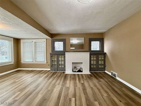4th image of 2485 10th St