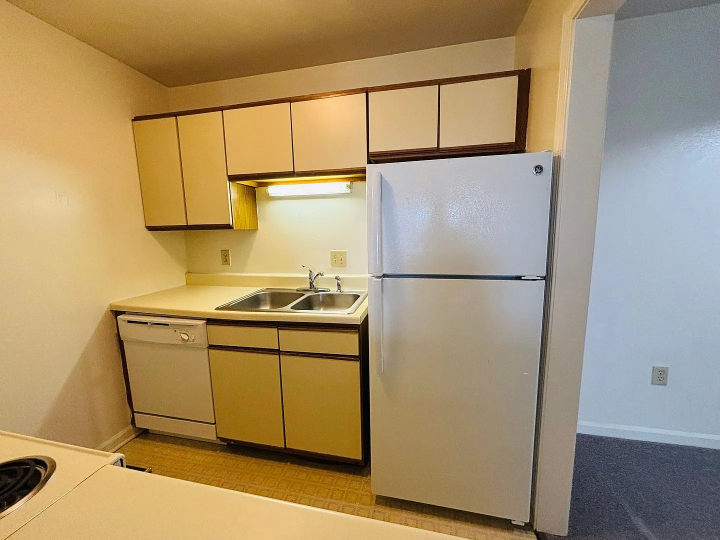 2 Bedroom, 1 Bath Condo — Photo 4