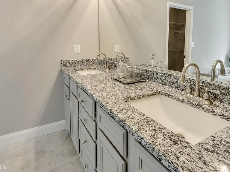 1815 Treymire Ct — Photo 7