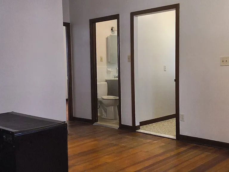 560 William St #1 — Photo 3