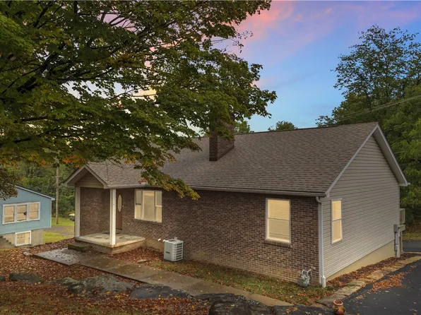 1225 Mercer Rd N, Ellwood City, PA 16117