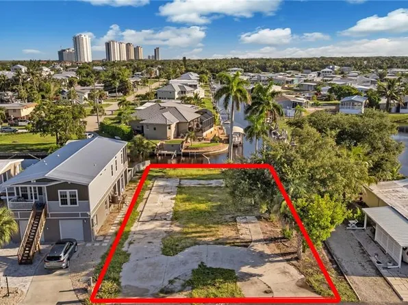 4797 Tahiti DR, BONITA SPRINGS, FL 34134