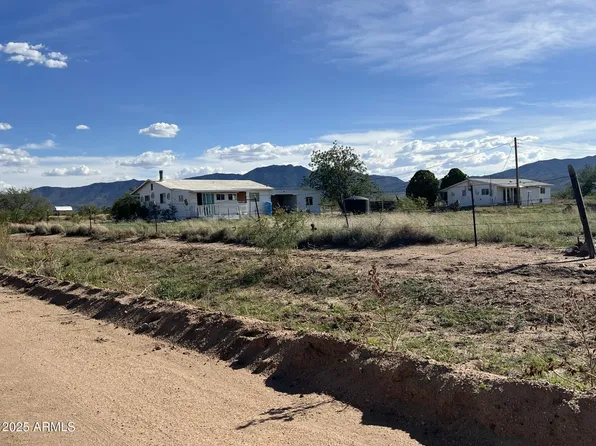 11 W UPTON Street, Pearce, AZ 85625