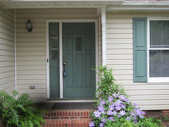 2nd image of 103 Ashton Ct