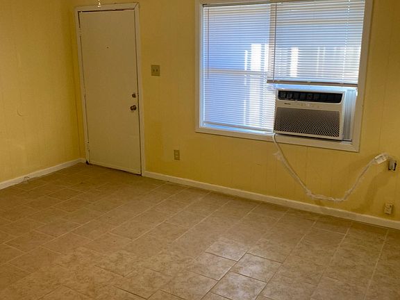 4th image of 1017 Dellwood Dr