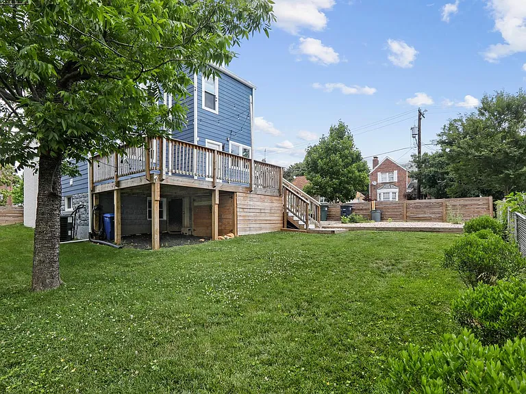2235 Quincy St NE — Photo 22