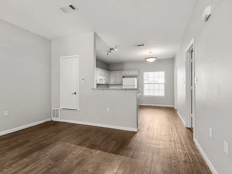 1521 Bagby Ave #C — Photo 5