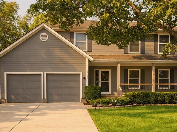 15500 Glenwood St, Overland Park, KS 66223