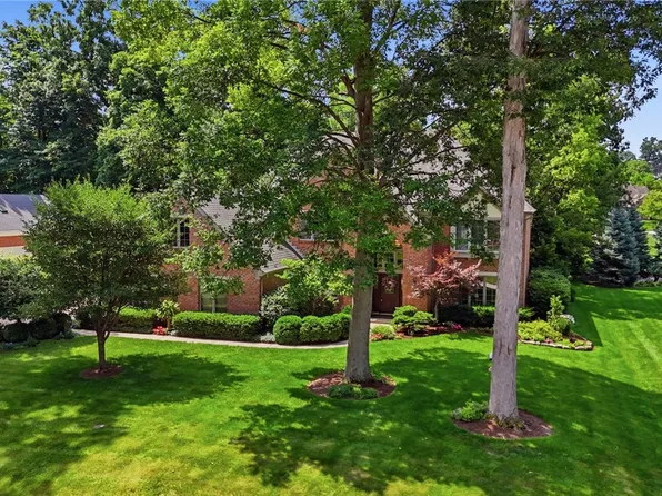 2534 Oakmoor Ln, Dayton, OH 45459