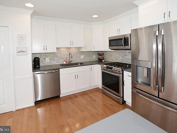 2nd image of 3852 Mohr Oak Ct