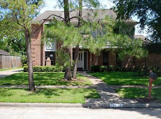 15222 Rio Plaza Dr, Houston, TX 77083