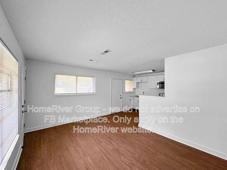 800 Moss St #102 — Photo 3
