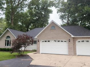 4613 E 2619th Rd, Sandwich, IL 60548