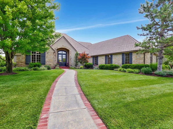 223 E Pine Meadow Ct, Andover, KS 67002