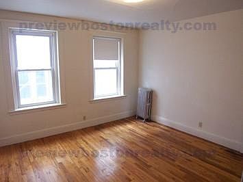 2nd image of 25 Walbridge St #Jl17