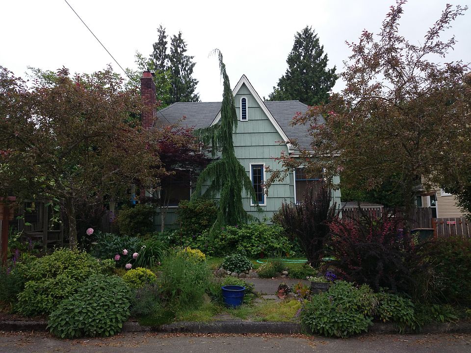 2nd image of 9823 60th Ave S