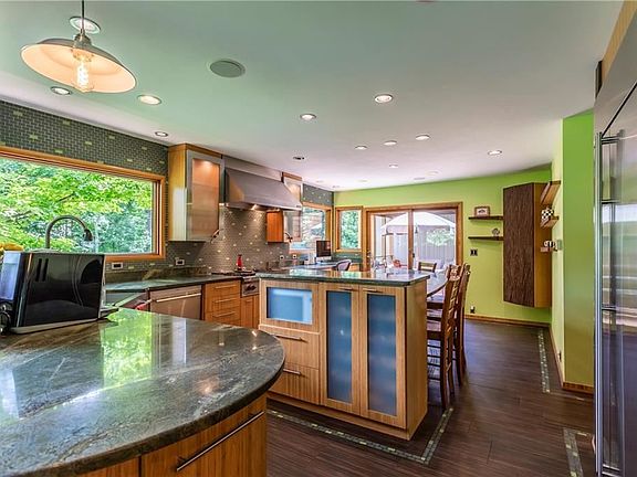 5th image of 26 Lake Lacoma Dr