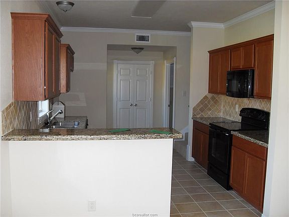 5th image of 2825 Horseback Dr