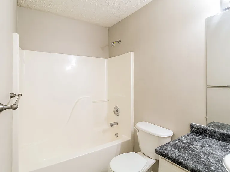 1810 Midcourt Way — Photo 15