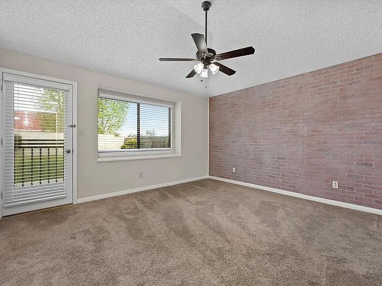 9200 Hoxie Ct — Photo 19