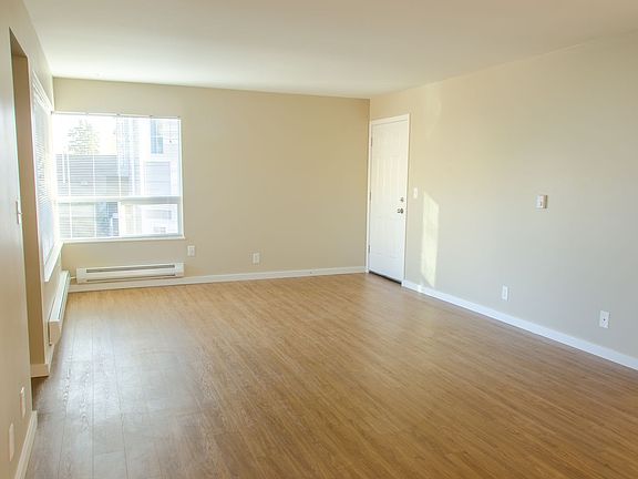 5th image of 4417 Bagley Ave N APT 4