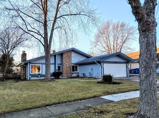 5823 Farmington Ct, Hanover Park, IL 60133