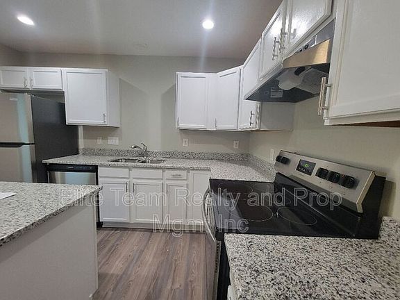2nd image of 7505 Petrea Ln