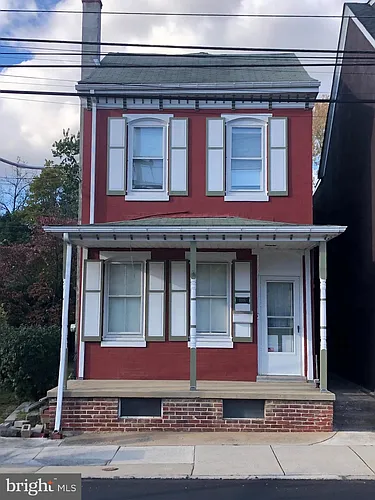 1016 E Hector St Photo 1