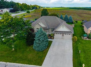 24 Melody Dr, Norfolk County, ON N4B3E1