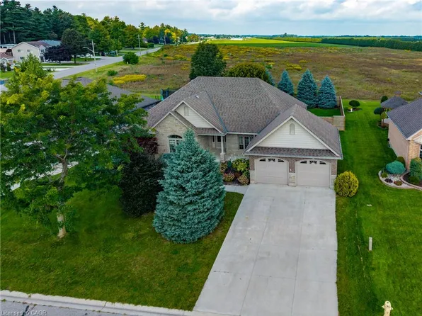 24 Melody Dr, Norfolk County, ON N4B 3E1
