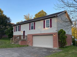 178 Marcum Dr, Beattyville, KY 41311
