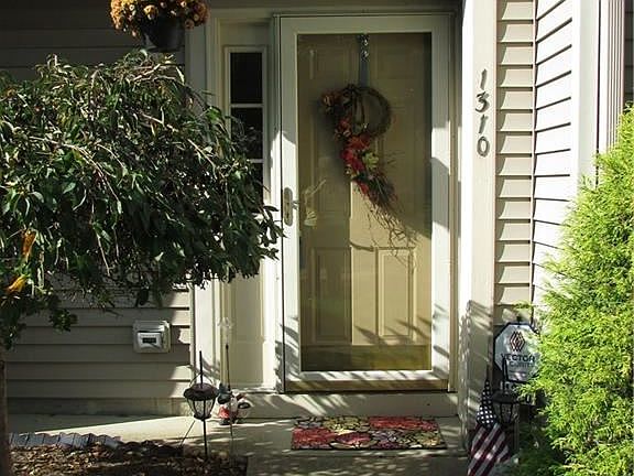 2nd image of 1310 Strawbridge Pl