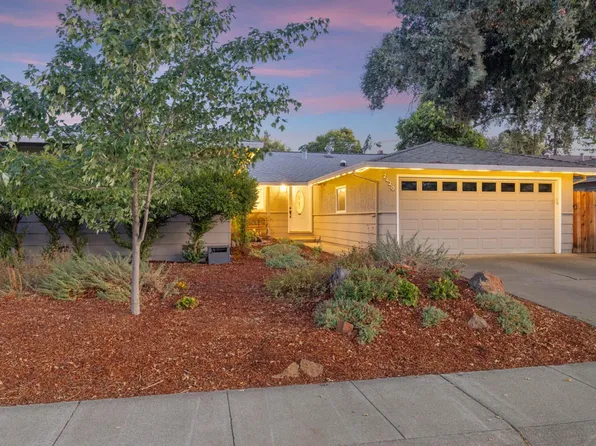 2420 Temple Dr, Davis, CA 95618