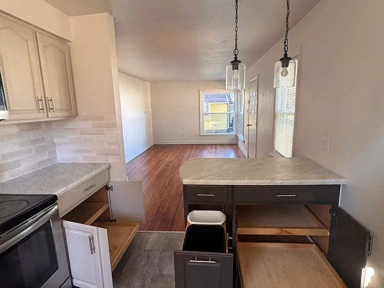 412 Adams Ave — Photo 5