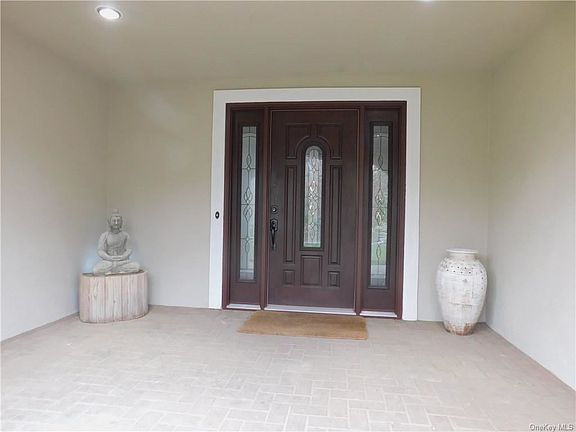 3rd image of 1 E Salem Rd