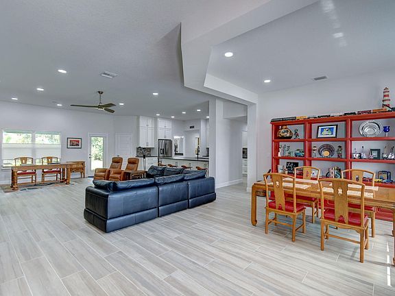 3rd image of 8320 Amalfi Circle