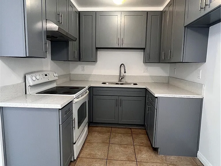2844 Ardmore Ave #3 — Photo 3