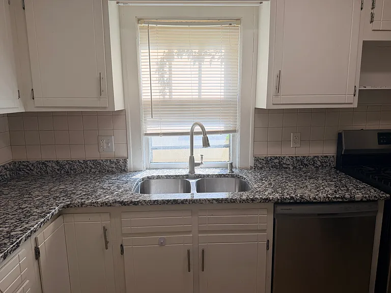 1264 Selby Ave #1 — Photo 7