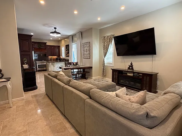 1533 Brighton Ave — Photo 7
