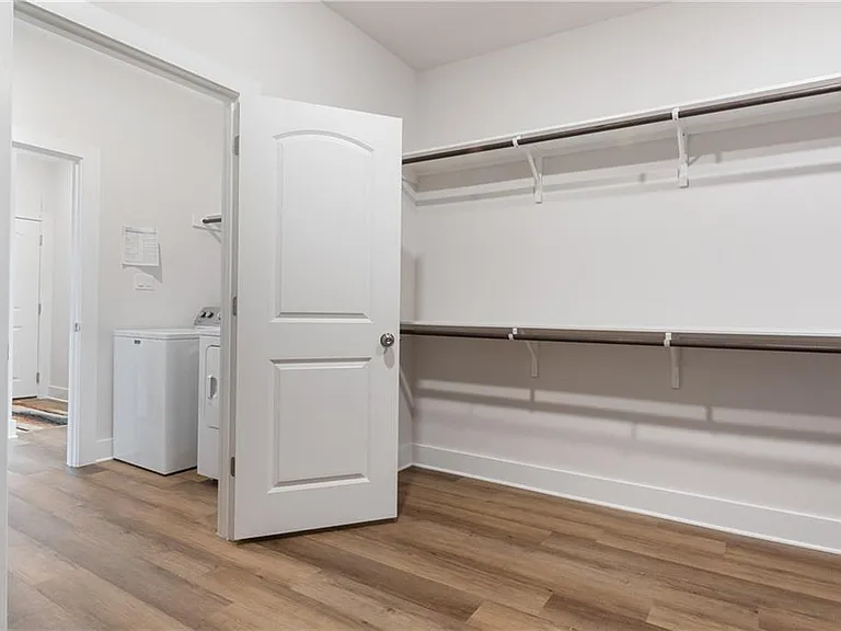 779 Founders Rdg — Photo 14