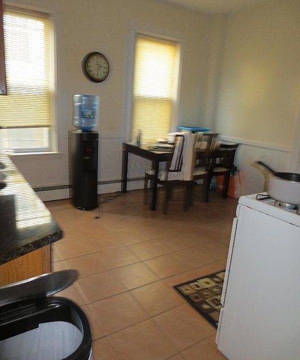 2nd image of 55 Calumet St #002