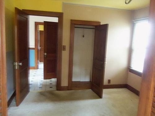 5th image of 3088 N East River Dr
